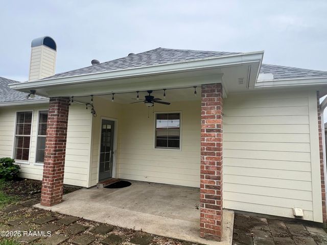 114 Country Village Drive, Youngsville, LA 70592
