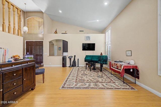 6328 W TONOPAH Drive, Glendale, AZ 85308