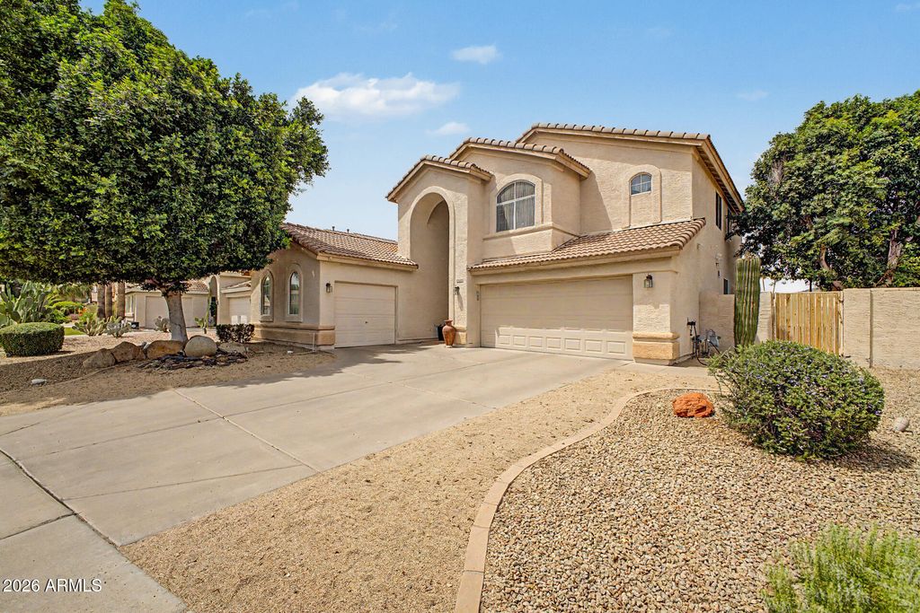 6328 W TONOPAH Drive, Glendale, AZ 85308 — photo 2