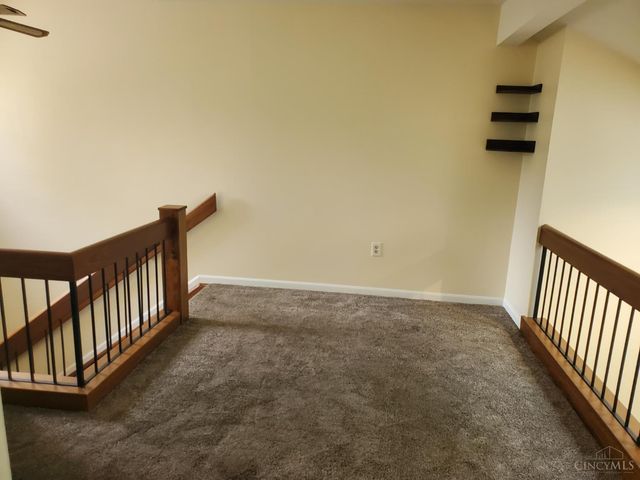 256 Centerbury Court, Springdale, OH 45246