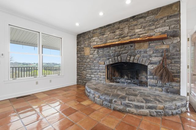 579 Ford Rd, Lebanon, TN 37087