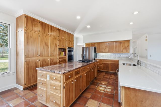 579 Ford Rd, Lebanon, TN 37087