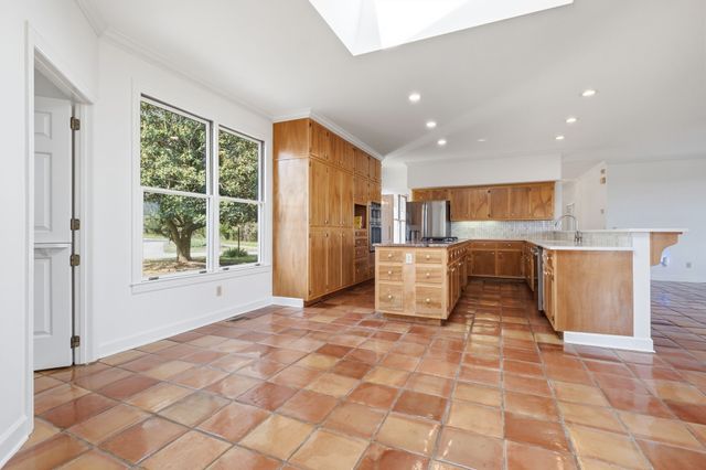 579 Ford Rd, Lebanon, TN 37087