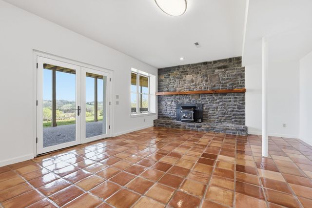 579 Ford Rd, Lebanon, TN 37087