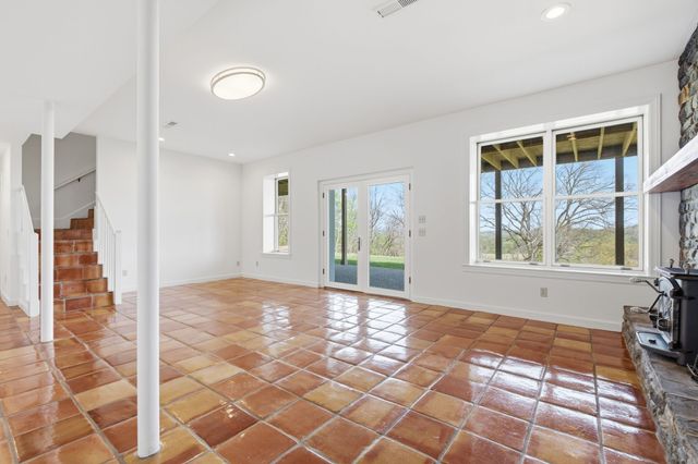 579 Ford Rd, Lebanon, TN 37087