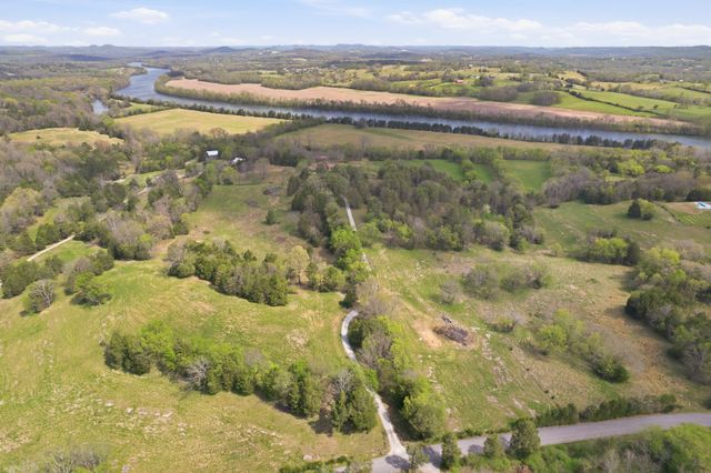 579 Ford Rd, Lebanon, TN 37087