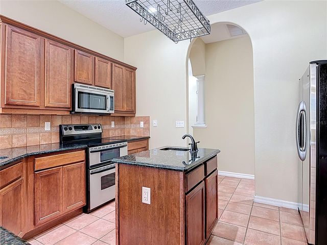 949 HAWK LANDING, Fruitland Park, FL 34731