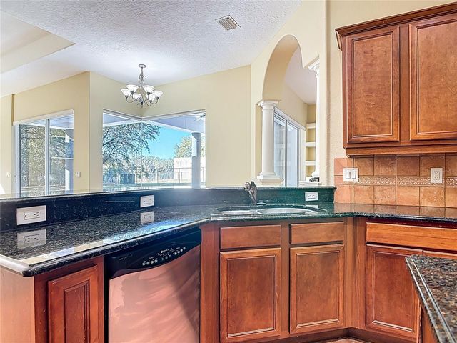 949 HAWK LANDING, Fruitland Park, FL 34731