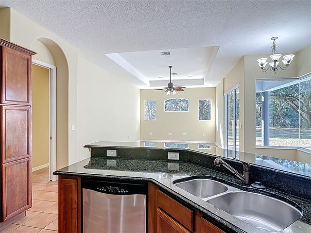 949 HAWK LANDING, Fruitland Park, FL 34731