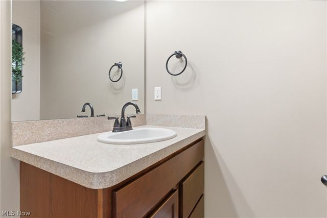 6347 Livia Lane, Medina, OH 44256