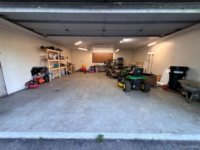 5802 Morganport Drive, Saginaw, MI 48601