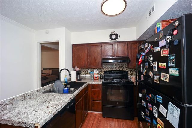 1909 Brian Way, Decatur, GA 30033