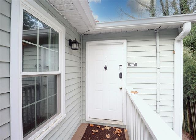 1909 Brian Way, Decatur, GA 30033