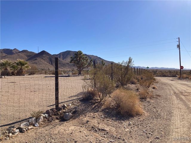 16500 N Knoll Drive, Dolan Springs, AZ 86441