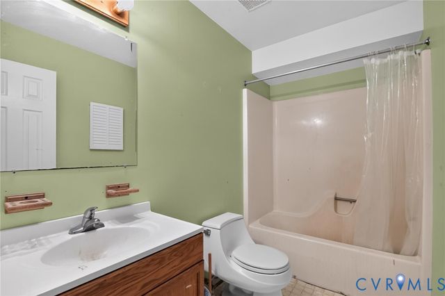 11349 Doswell Rd, Doswell, VA 23047