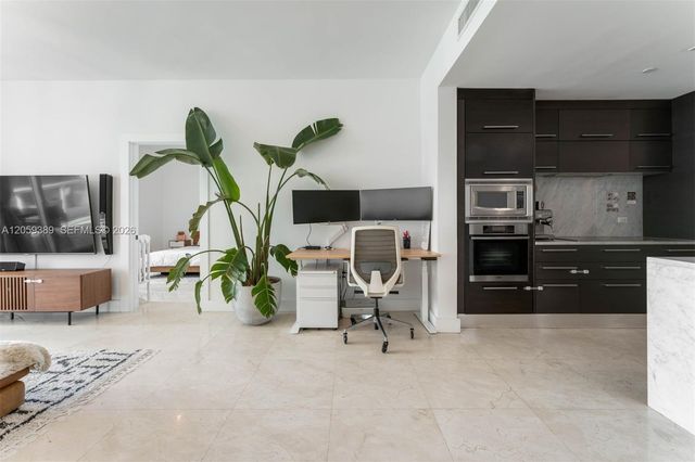 900 Biscayne Boulevard 2708, Miami, FL 33132