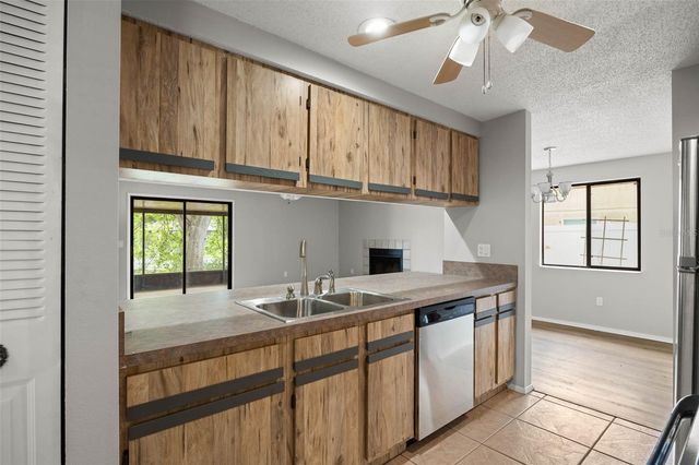 627 TIMBER BAY CIRCLE W, Oldsmar, FL 34677