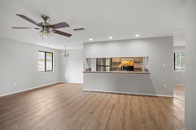 627 TIMBER BAY CIRCLE W, Oldsmar, FL 34677