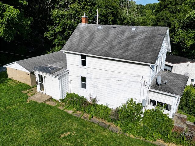 233 Spang Ave, Leechburg Boro, PA 15656