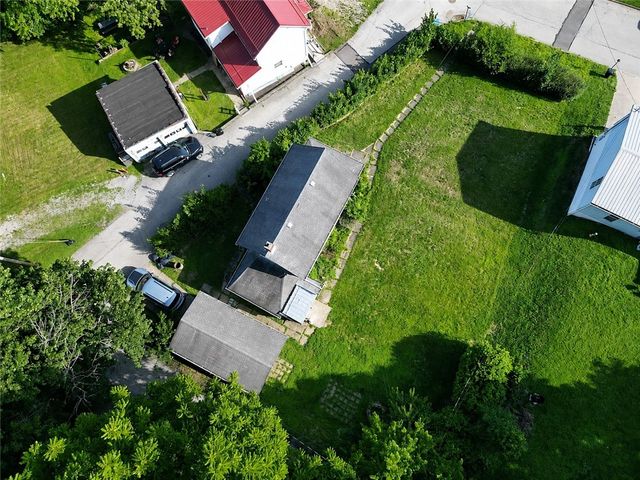 233 Spang Ave, Leechburg Boro, PA 15656