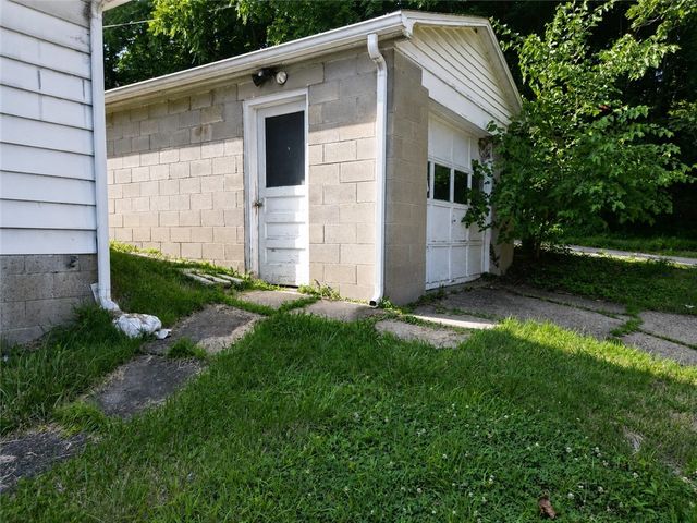 233 Spang Ave, Leechburg Boro, PA 15656