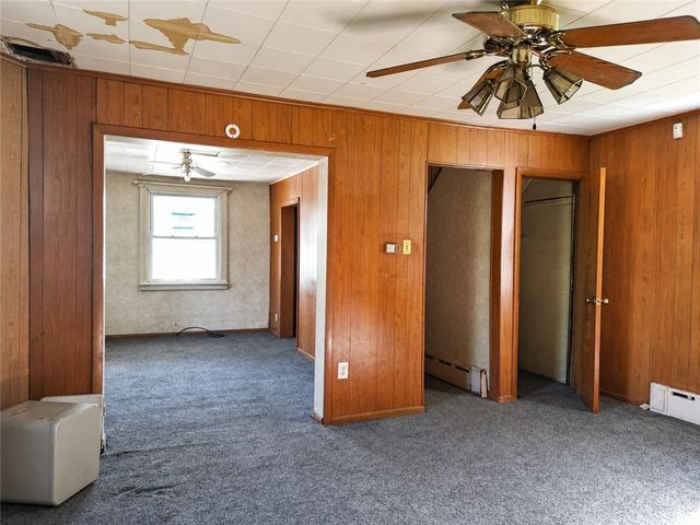 233 Spang Ave, Leechburg Boro, PA 15656