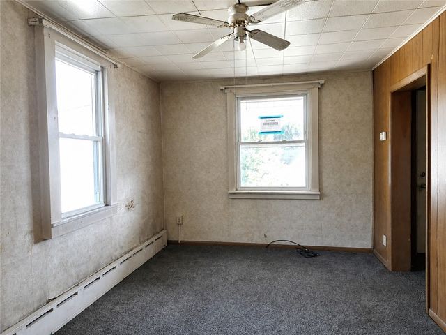 233 Spang Ave, Leechburg Boro, PA 15656