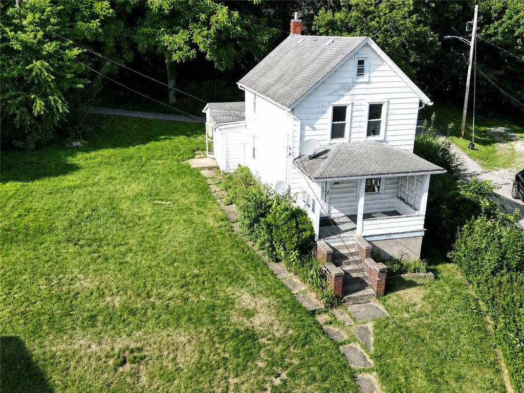 233 Spang Ave, Leechburg Boro, PA 15656
