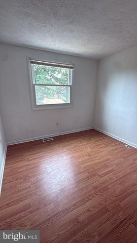 3368 LONGBOW CT, Woodbridge, VA 22192