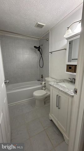 3368 LONGBOW CT, Woodbridge, VA 22192