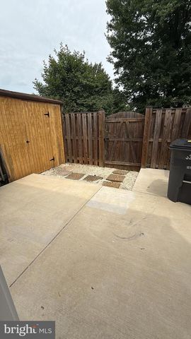 3368 LONGBOW CT, Woodbridge, VA 22192