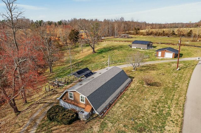 1603 Coon Hunt Rd, Baxter, TN 38544