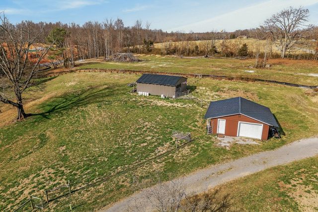 1603 Coon Hunt Rd, Baxter, TN 38544