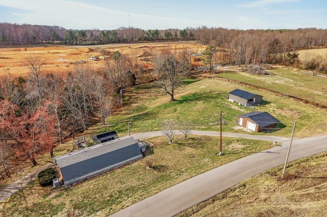 1603 Coon Hunt Rd, Baxter, TN 38544