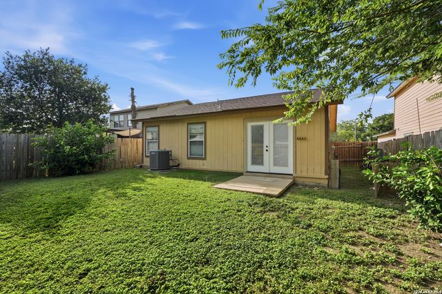 10130 Amber Coral, San Antonio, TX 78245