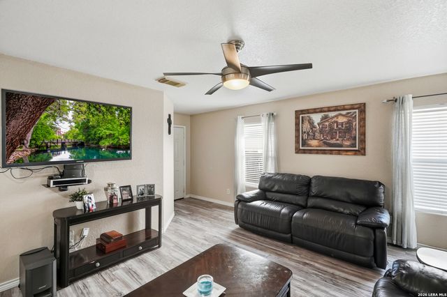 10130 Amber Coral, San Antonio, TX 78245