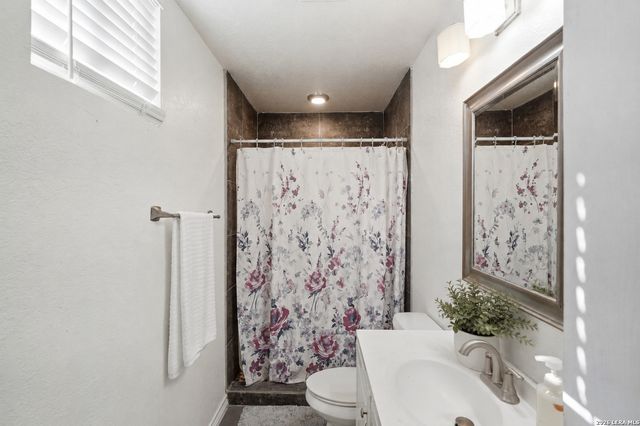 10130 Amber Coral, San Antonio, TX 78245
