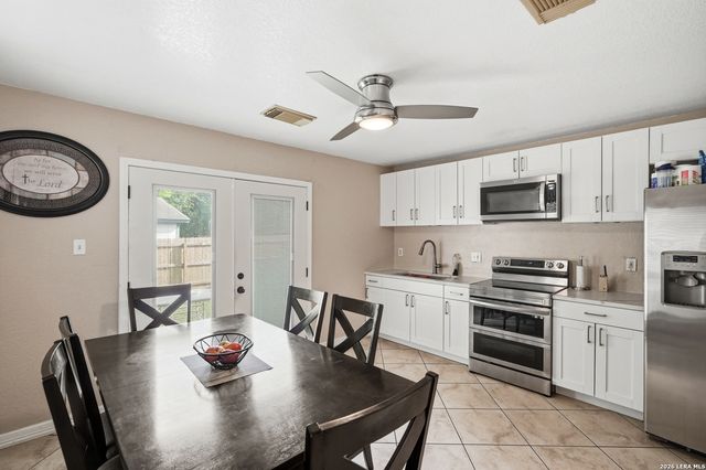 10130 Amber Coral, San Antonio, TX 78245