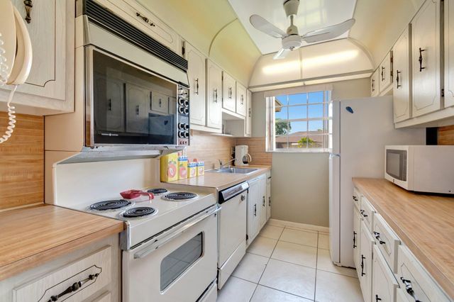 1245 High Point Place S C, Delray Beach, FL 33445