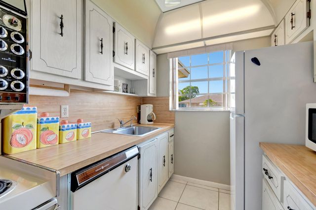 1245 High Point Place S C, Delray Beach, FL 33445