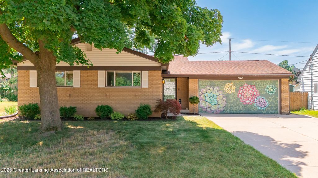 4695 Sycamore Street, Holt, MI 48842