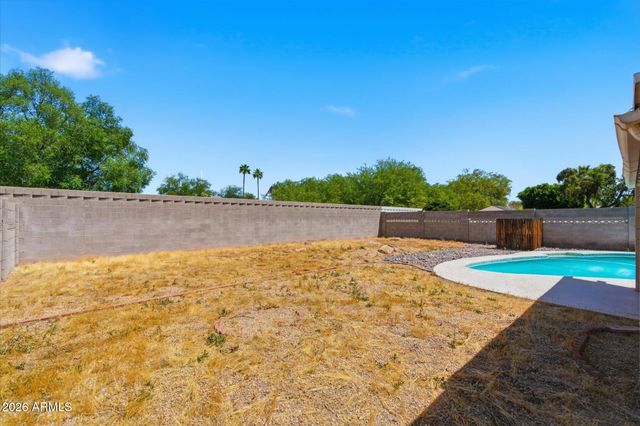 8614 E EL CHARRO Lane, Scottsdale, AZ 85250