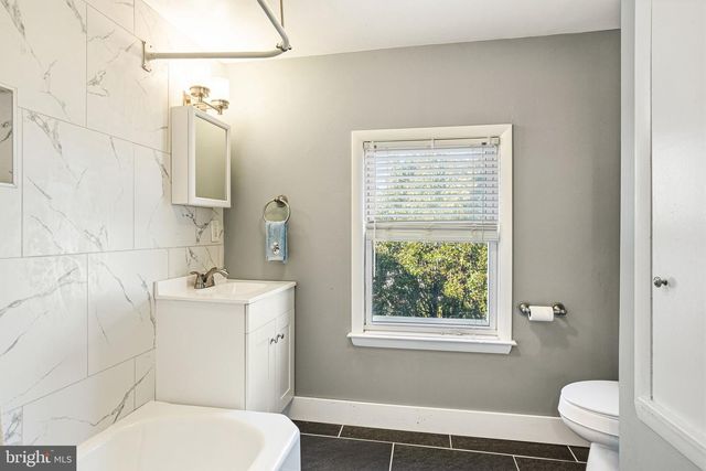 136 BAIRD AVE, Mount Ephraim, NJ 08059