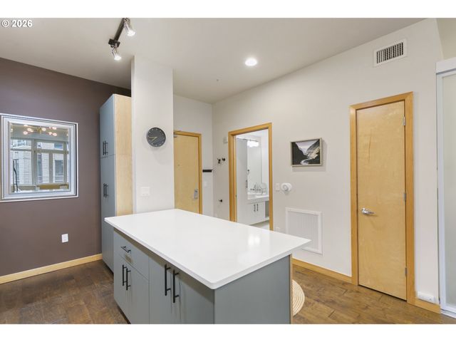 1255 Nw 9TH Ave 305, Portland, OR 97209