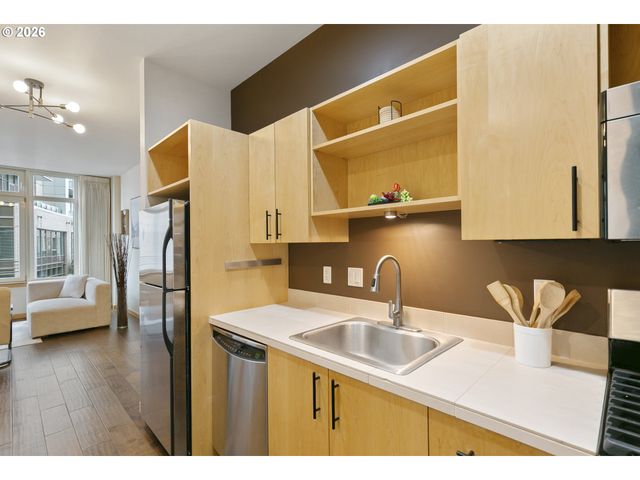 1255 Nw 9TH Ave 305, Portland, OR 97209