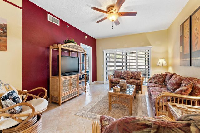 2810 Grande Parkway 107, Palm Beach Gardens, FL 33410