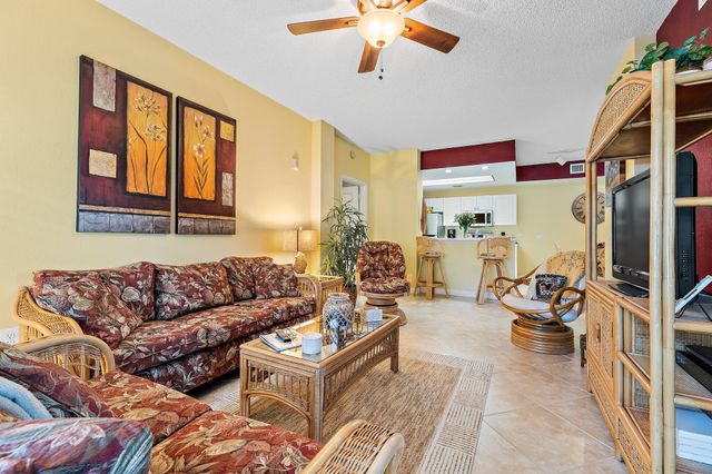 2810 Grande Parkway 107, Palm Beach Gardens, FL 33410