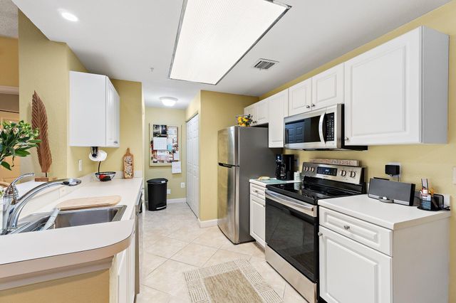 2810 Grande Parkway 107, Palm Beach Gardens, FL 33410