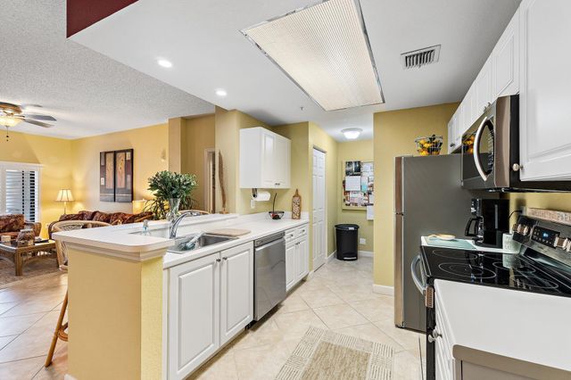 2810 Grande Parkway 107, Palm Beach Gardens, FL 33410