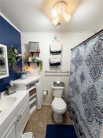 117 S GRAND Avenue, Maryville, MO 64468